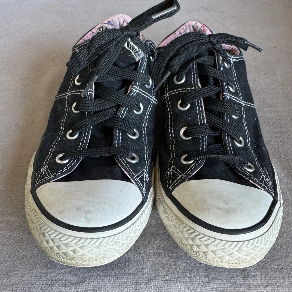 Size‎ 4 - Converse Hello Kitty Chuck Taylor All Star Madison Ox Low Top Junior